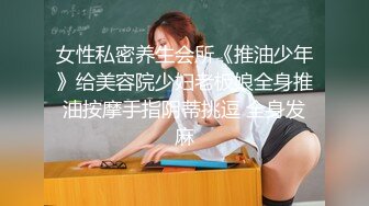 两个颜值女神全裸自慰，大玉米道具插穴