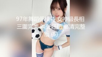 【新速片遞】   黑丝大长腿少妇在沙滩上偷偷的自慰❤️时不时的还有路人走过太刺激了