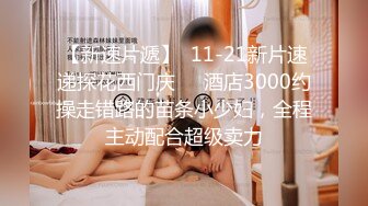 少妇的干女儿在客厅写作业，强势射到女人背上