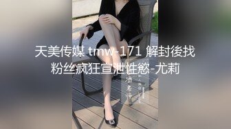  精彩4P两个风骚老阿姨床上调教小鲜肉和渣女小萝莉激情啪啪，黑丝制服露脸被老阿姨吃奶小哥舔逼